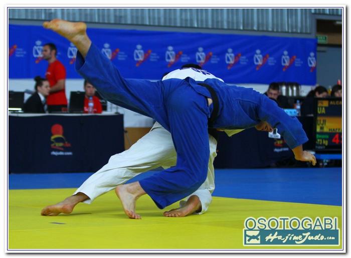 CEU2011 900009